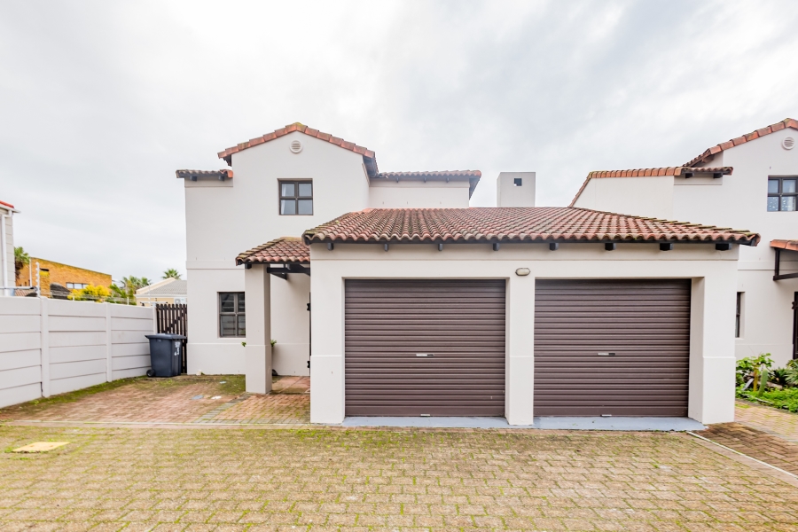 3 Bedroom Property for Sale in Royal Ascot Western Cape